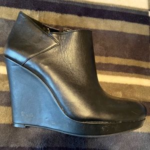 Jessica Simpson Black Wedge Heel Ankle Booties with Zipper